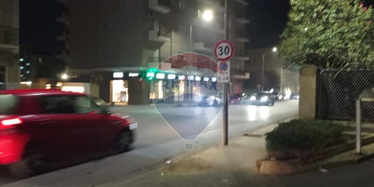 20251204171704-1006452-2