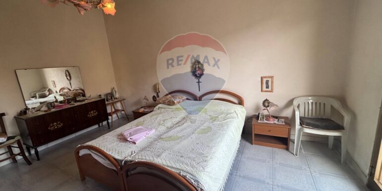 20251204175303-1006399-8