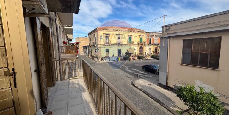 20251204175337-1006399-10