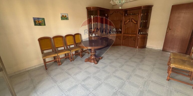 20251204175503-1006399-11