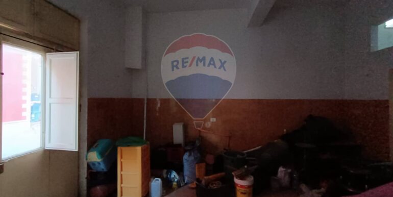 20251204184004-1006485-8