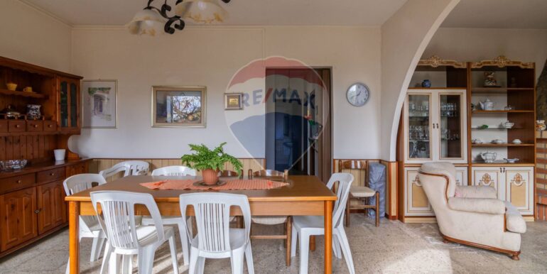 2025120490001-995509-6