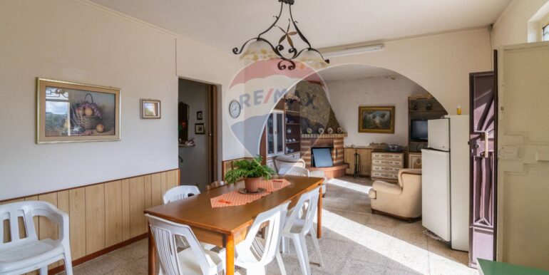 2025120490005-995509-7