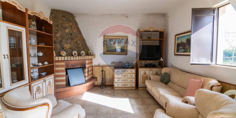 2025120490010-995509-8