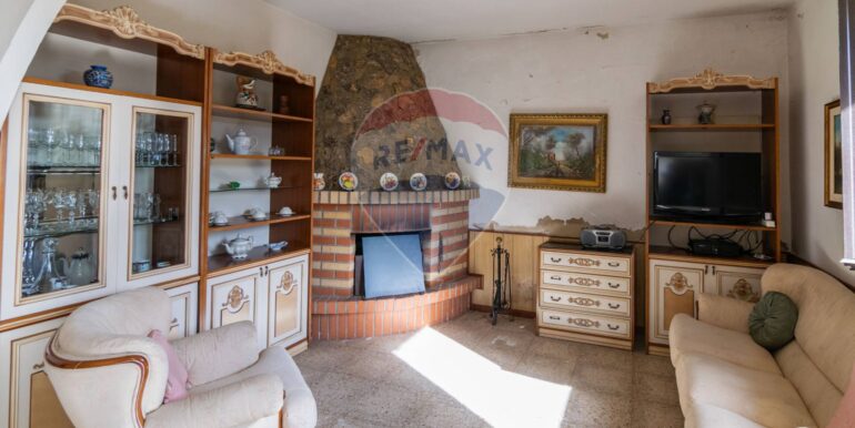 2025120490017-995509-10