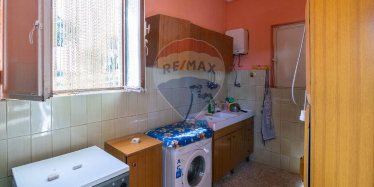 2025120490021-995509-11