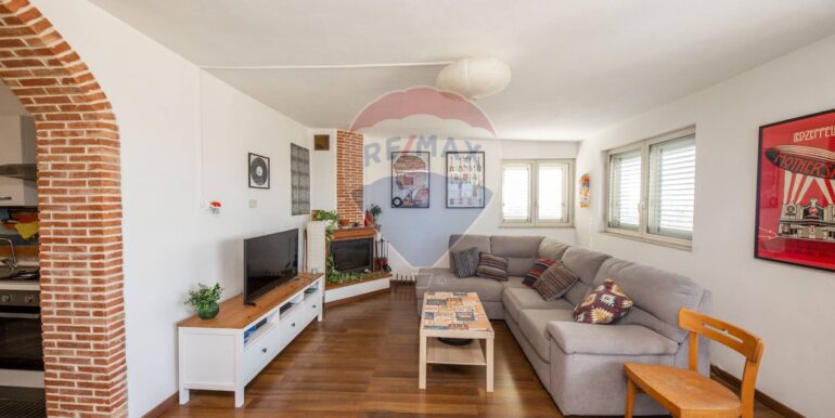 2025120492312013778983