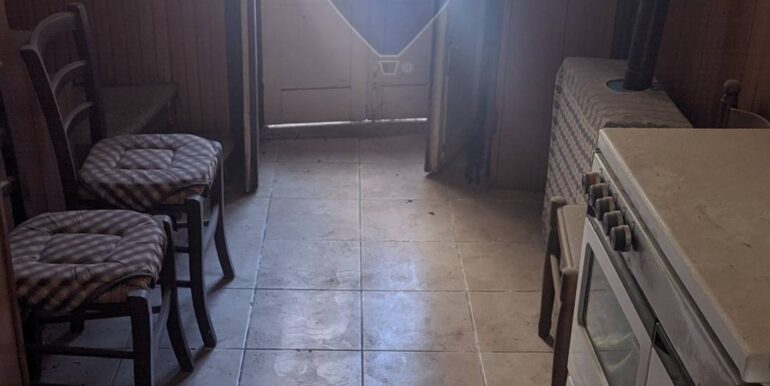 2025120493334-944055-12