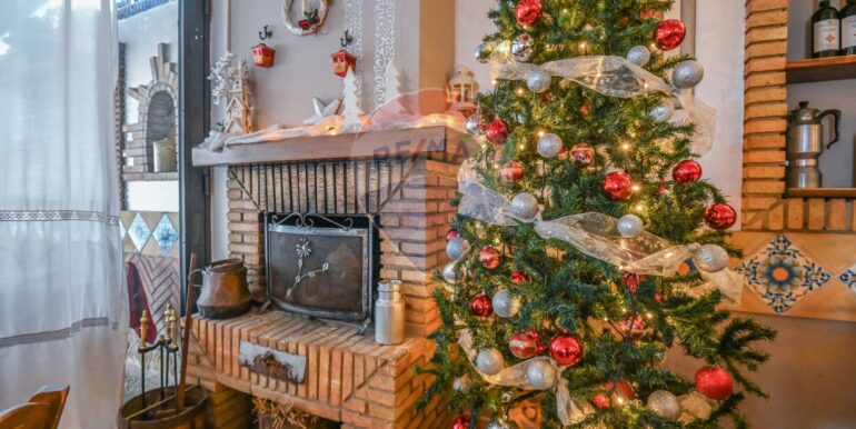 20251205120812-1000705-7