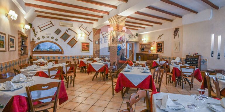 20251205120819-1000705-9