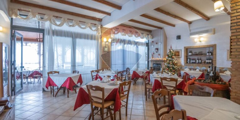 20251205120837-1000705-14