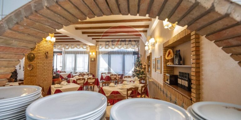 20251205121046-1000705-46