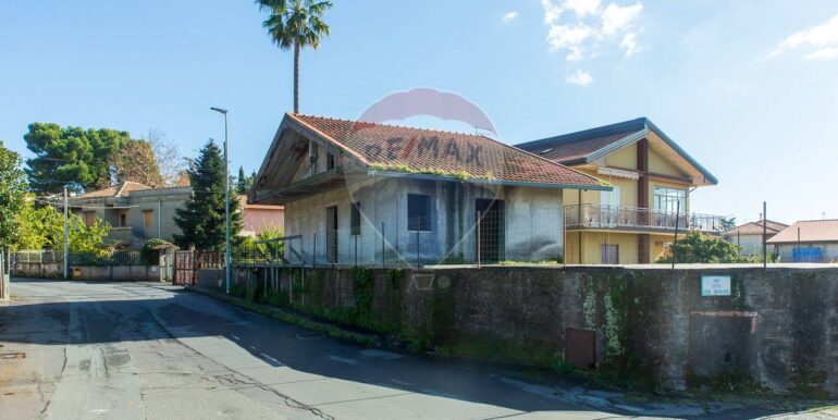 20251205121518-1006577-0