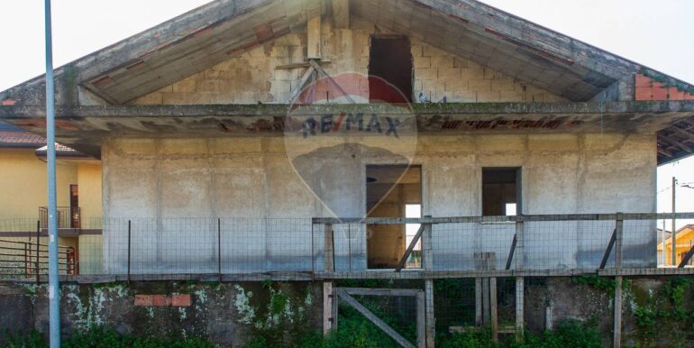 20251205121518-1006577-1