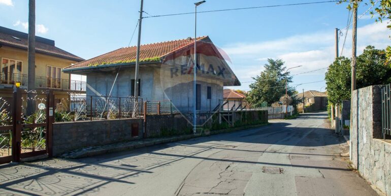 20251205121518-1006577-2