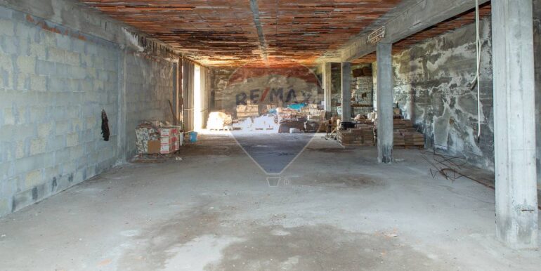 20251205121520-1006577-12