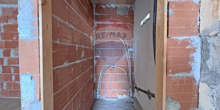 20251205174345-1006628-6