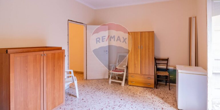 20251205175743-1005351-8