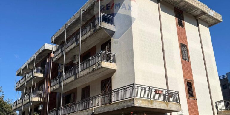 20251205224719-977983-6