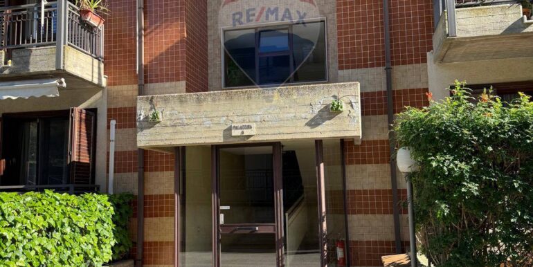 20251205224722-977983-7