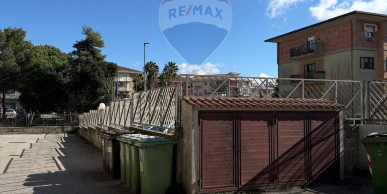 20251205224735-977983-12