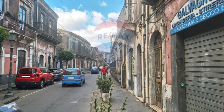 20251206121837-1007860-2