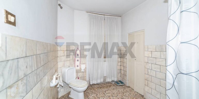 20251206223043-1007894-16