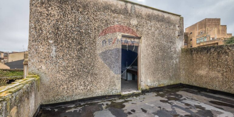 20251208180847-1007951-18