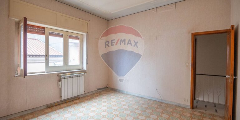 20251208182018-1002714-12