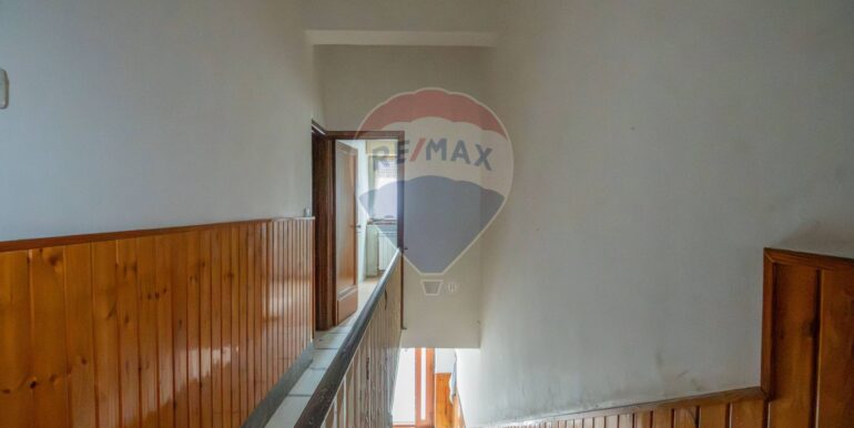 20251208182040-1002714-20