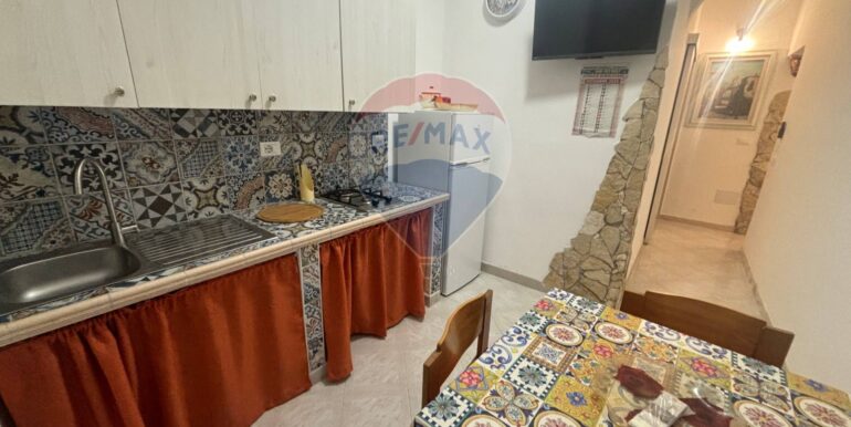 20251208211126-1007955-8