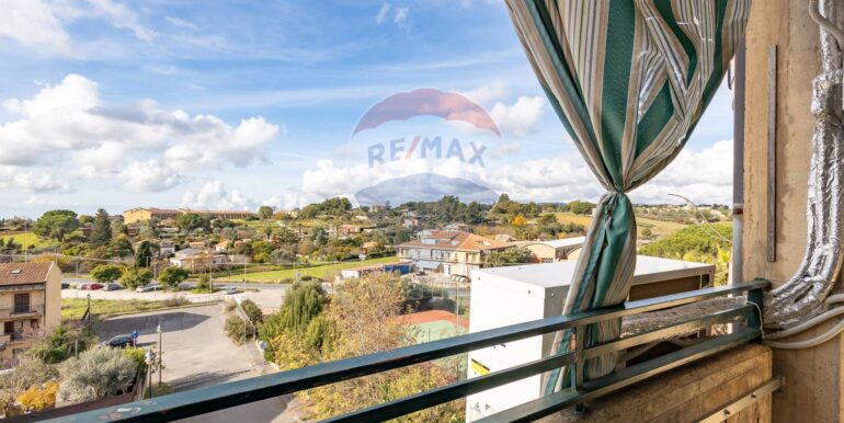 20251209102353-1006472-2