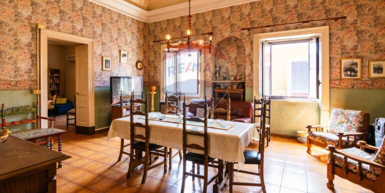 20251209120608-1008015-4