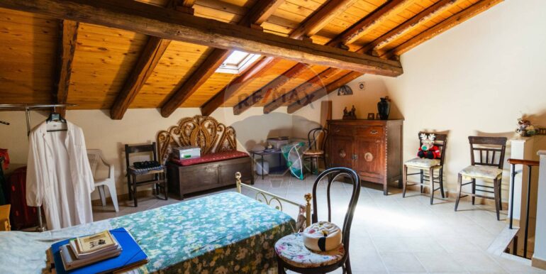 20251209120613-1008015-14