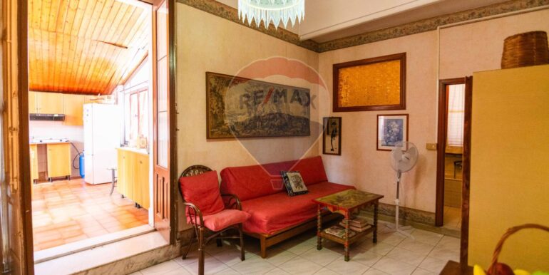 20251209120614-1008015-15