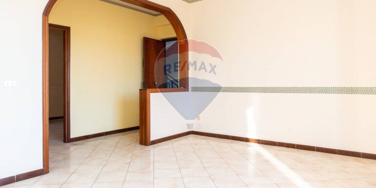 20251209125921-1007909-18