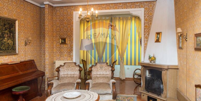 20251209145810-1008027-3