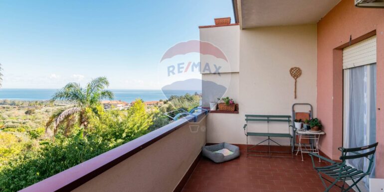 20251209173004-1007989-17