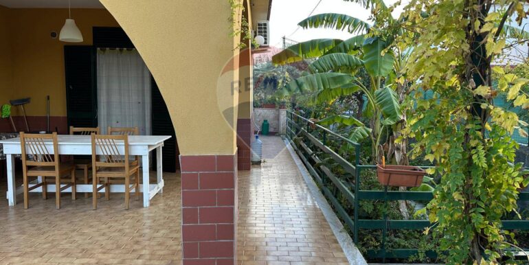 20251209183703-1008526-2