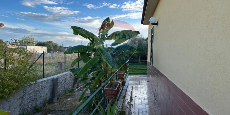 20251209183721-1008526-8