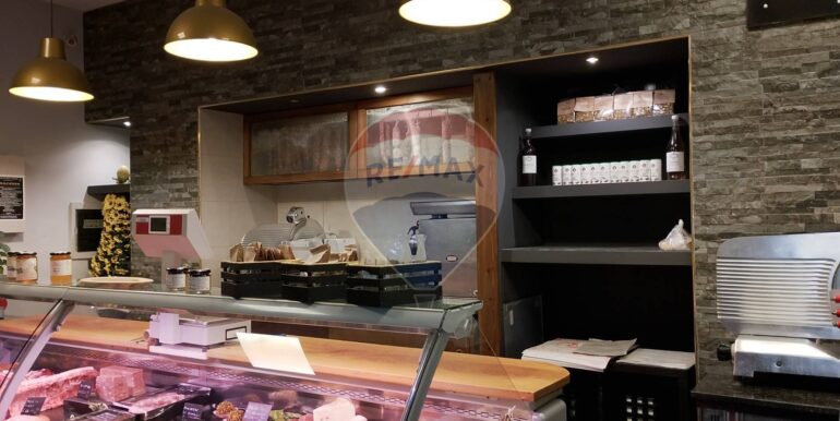 20251209190500-1008524-5