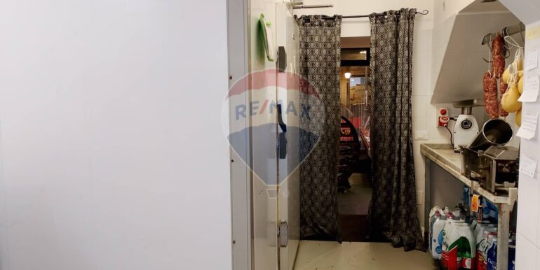 20251209190505-1008524-7