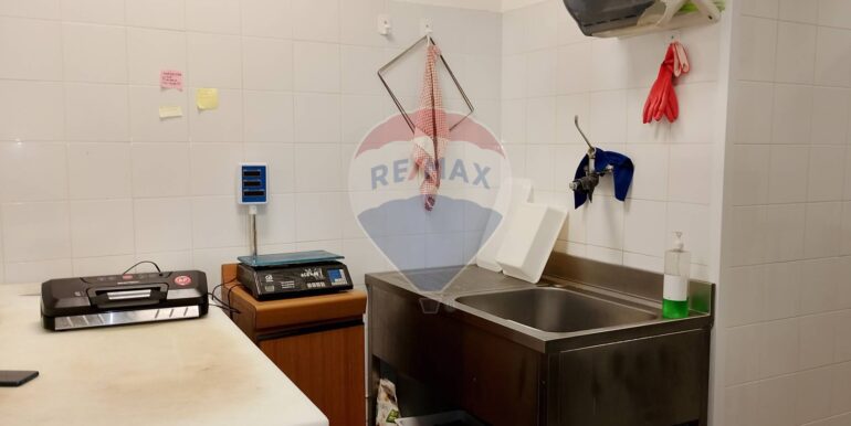 20251209190507-1008524-8