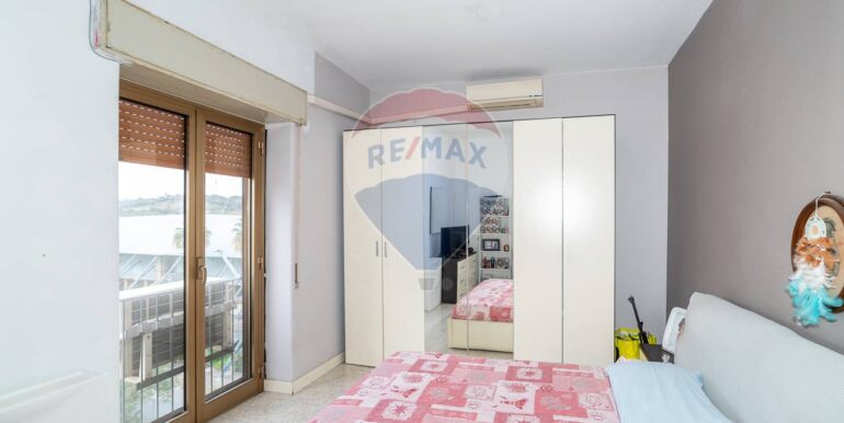 20251209195044-1008550-14