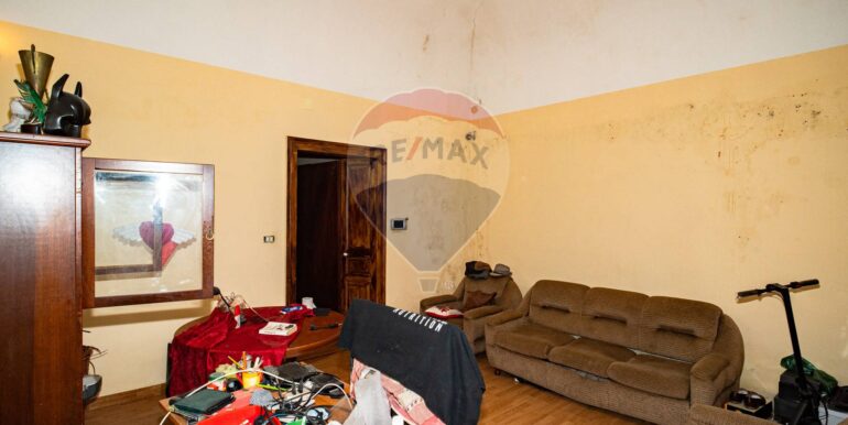 20251209212232-1008558-5