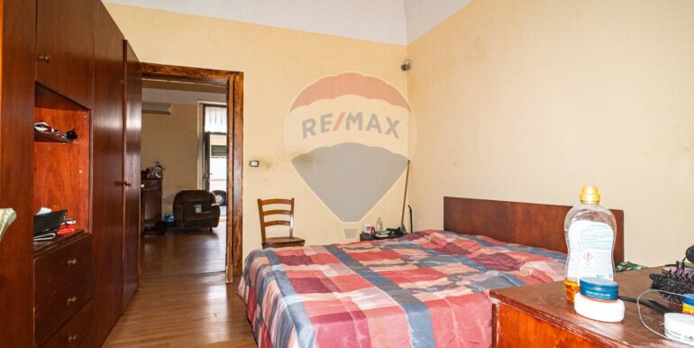 20251209212232-1008558-9