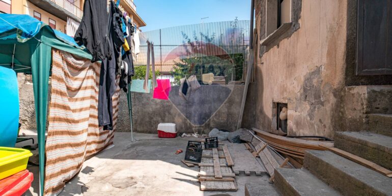 20251209212233-1008558-15