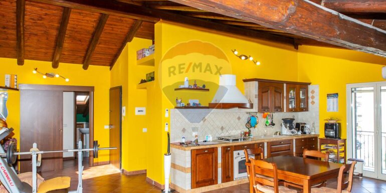 20251210101402-1008578-19