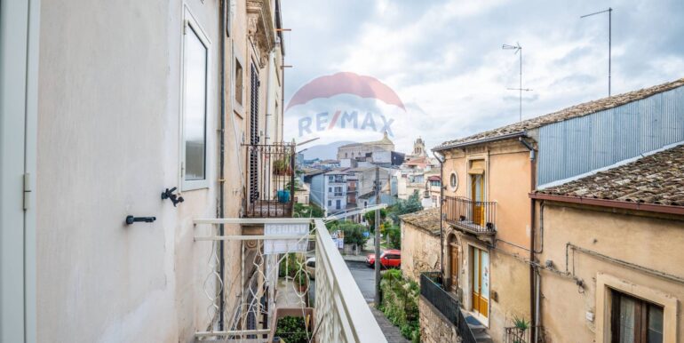 20251210112219-1008608-17