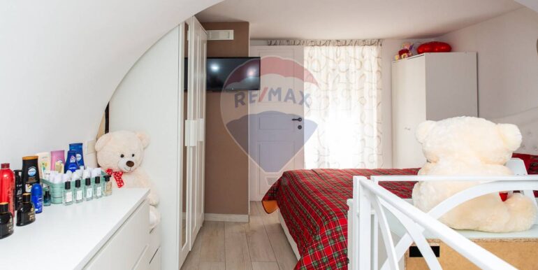 20251210115136-986689-22